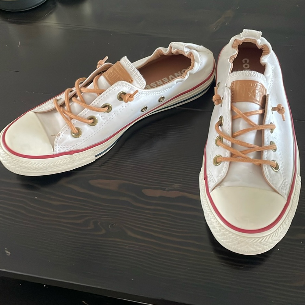 Women’s Converse Chuck Taylor All Star size 9